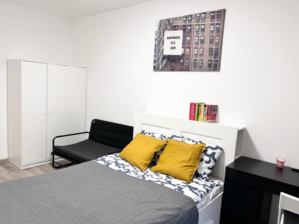 New 2022 Family&Friends Downtown Ac 3Br 2Ba Free Parking Big Balcony Near Metro&Train Station Self Check-In Apt ブダペスト エクステリア 写真