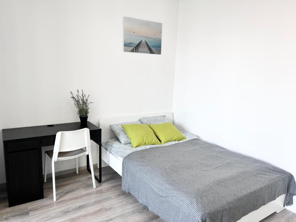New 2022 Family&Friends Downtown Ac 3Br 2Ba Free Parking Big Balcony Near Metro&Train Station Self Check-In Apt ブダペスト エクステリア 写真
