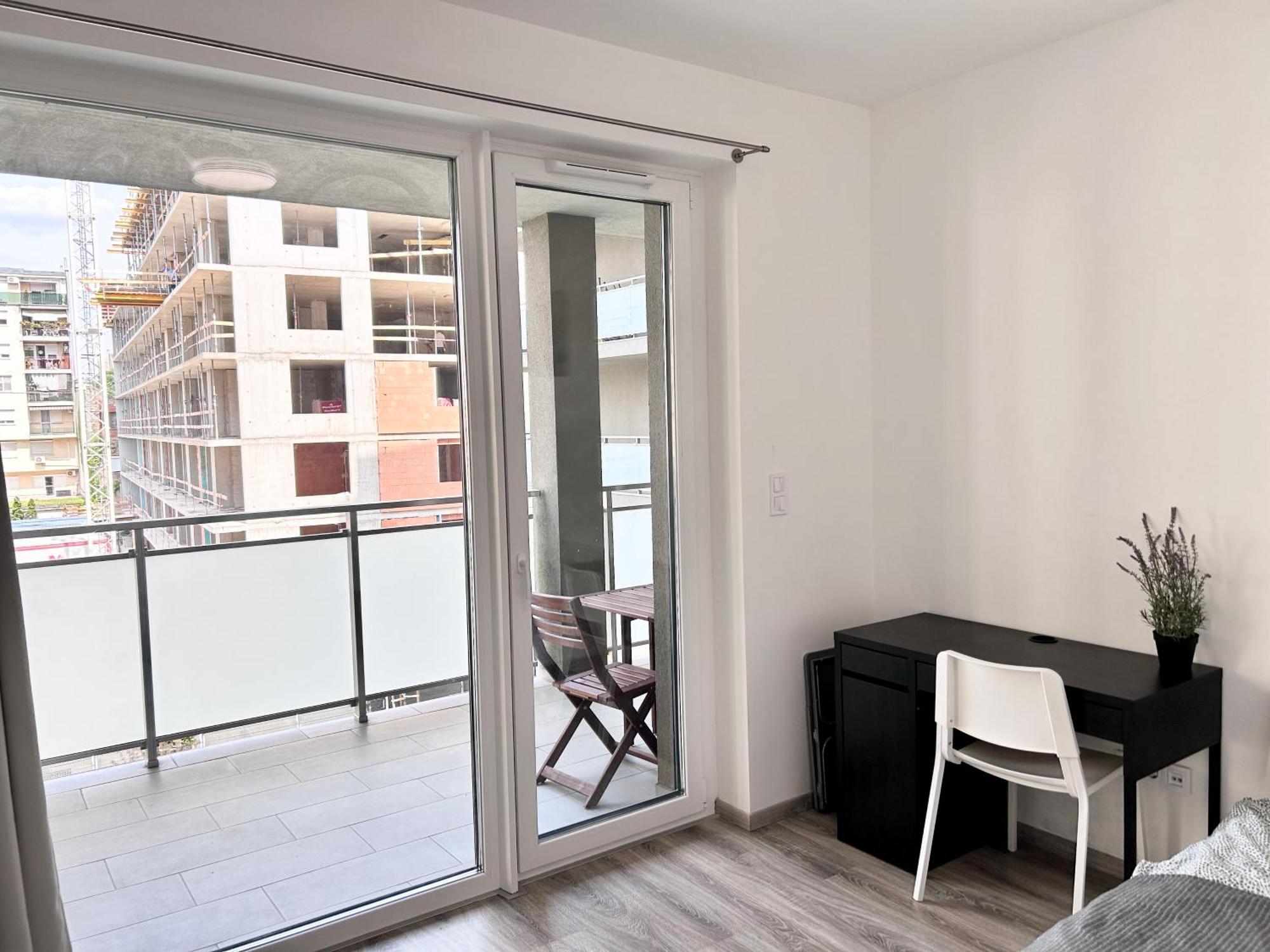 New 2022 Family&Friends Downtown Ac 3Br 2Ba Free Parking Big Balcony Near Metro&Train Station Self Check-In Apt ブダペスト エクステリア 写真